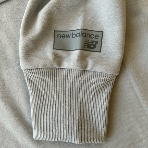 NWOT New Balance Women’s NB Athletics Pullover Hoodie in Light Slate - Small - Picture 7 of 10